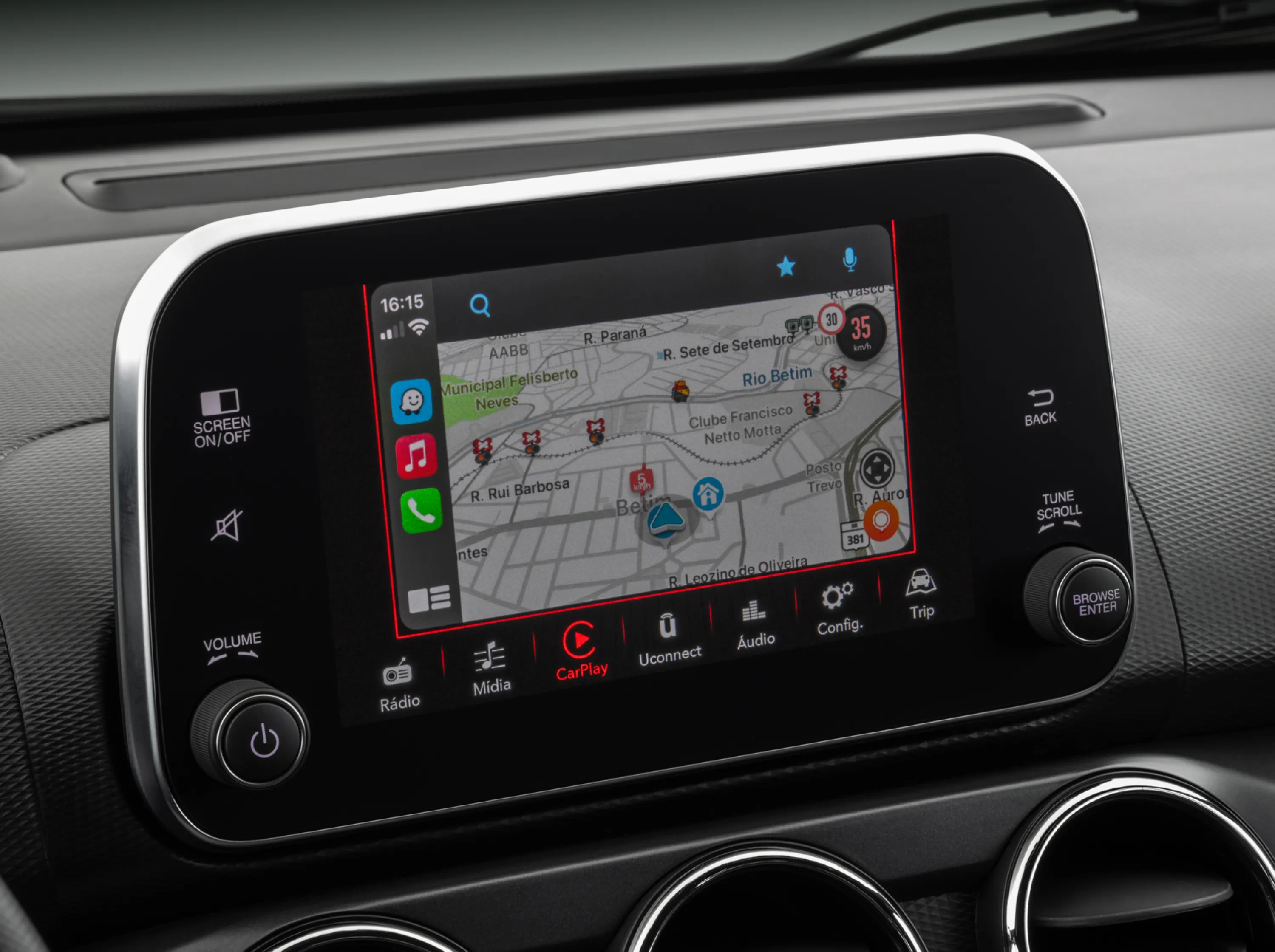 Fiat Argo Drive 1.0 central multimídia.webp