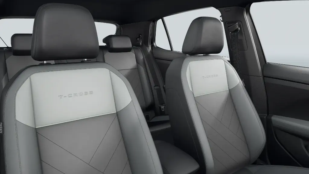 T-Cross Comfortline 200 TSI AT interior.webp