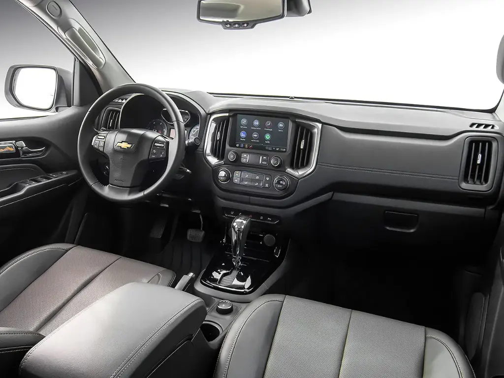 S10 WT 2.8 CD AT Interior - Pickup.webp